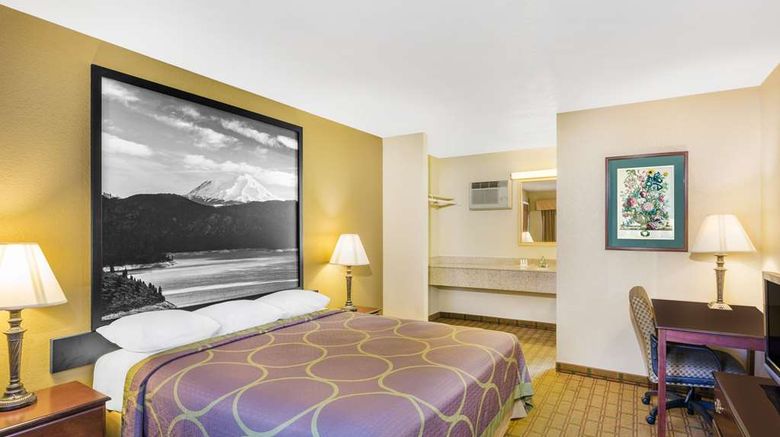 <b>Super 8 Corning Room</b>. Images powered by <a href="https://iceportal.shijigroup.com/" title="IcePortal" target="_blank">IcePortal</a>.
