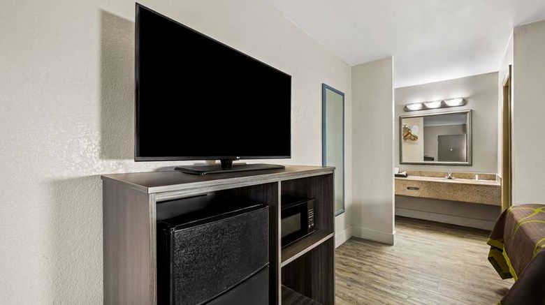 <b>Super 8 Garysburg/Roanoke Rapids Room</b>. Images powered by <a href="https://iceportal.shijigroup.com/" title="IcePortal" target="_blank">IcePortal</a>.