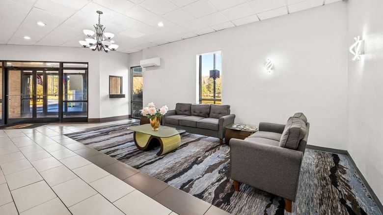 <b>Super 8 Garysburg/Roanoke Rapids Lobby</b>. Images powered by <a href="https://iceportal.shijigroup.com/" title="IcePortal" target="_blank">IcePortal</a>.