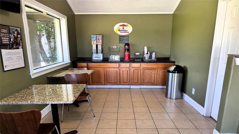 <b>Super 8 Picayune Other</b>. Images powered by <a href="https://iceportal.shijigroup.com/" title="IcePortal" target="_blank">IcePortal</a>.