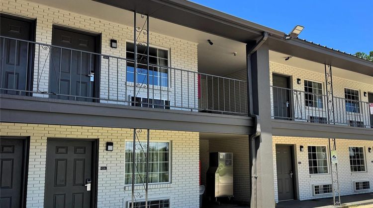Super 8 Picayune Exterior