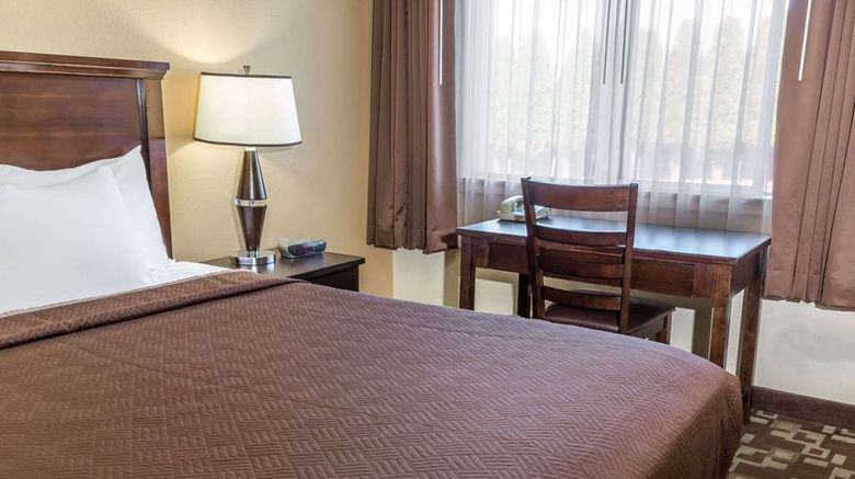 <b>Travelodge Newport Room</b>. Images powered by <a href="https://iceportal.shijigroup.com/" title="IcePortal" target="_blank">IcePortal</a>.