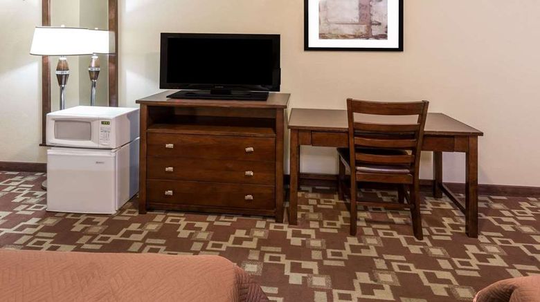 <b>Travelodge Newport Room</b>. Images powered by <a href="https://iceportal.shijigroup.com/" title="IcePortal" target="_blank">IcePortal</a>.