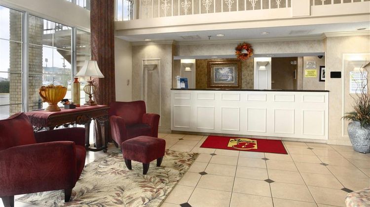 Super 8 New Iberia Lobby