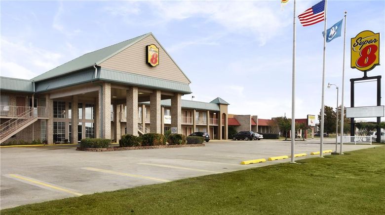 Super 8 New Iberia Exterior. Images powered by <a href="https://iceportal.shijigroup.com" target="_blank" rel="noopener">Ice Portal</a>.