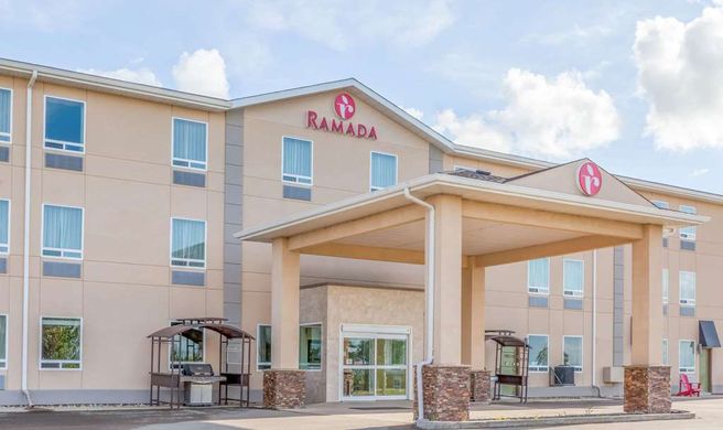 Ramada Carlyle Exterior