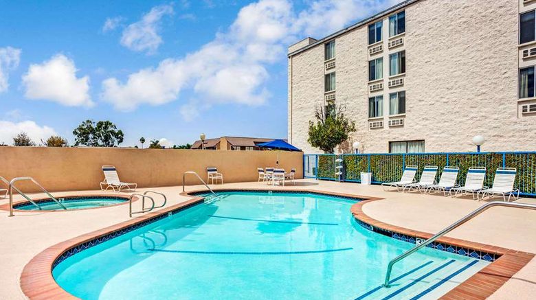 <b>Days Inn & Suites by Wyndham Fullerton Pool</b>. Images powered by <a href="https://iceportal.shijigroup.com/" title="IcePortal" target="_blank">IcePortal</a>.