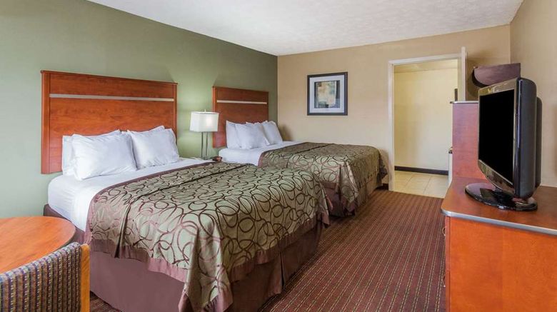 <b>Baymont Inn & Suites Pigeon Forge Room</b>. Images powered by <a href="https://iceportal.shijigroup.com/" title="IcePortal" target="_blank">IcePortal</a>.