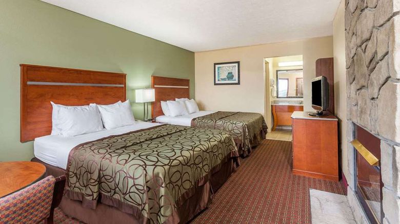 <b>Baymont Inn & Suites Pigeon Forge Room</b>. Images powered by <a href="https://iceportal.shijigroup.com/" title="IcePortal" target="_blank">IcePortal</a>.