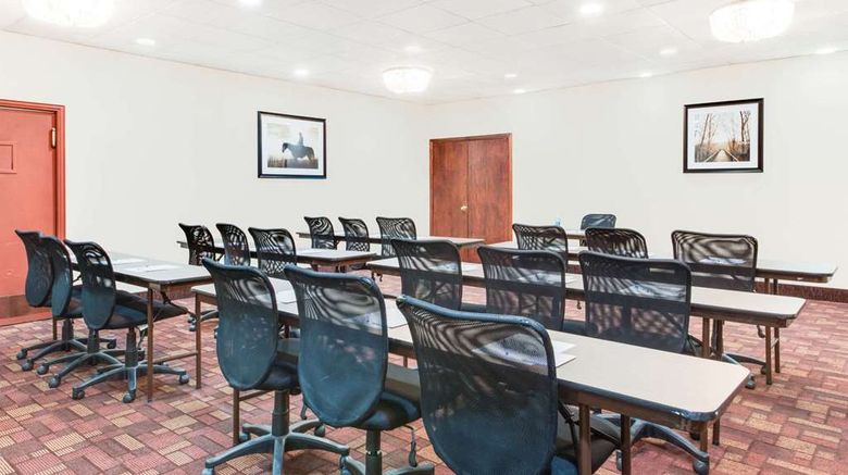 <b>Baymont Inn & Suites Midland Airport Meeting</b>. Images powered by <a href="https://iceportal.shijigroup.com/" title="IcePortal" target="_blank">IcePortal</a>.