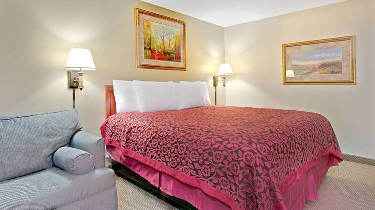 Days Inn - St. Louis/Westport MO Room