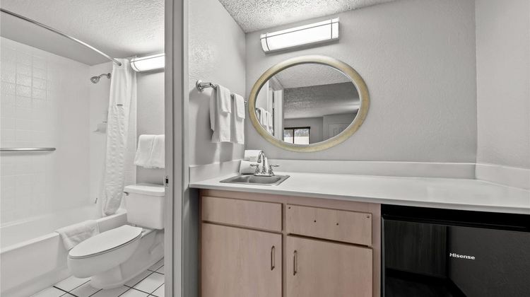 Days Inn Buena Park Suite