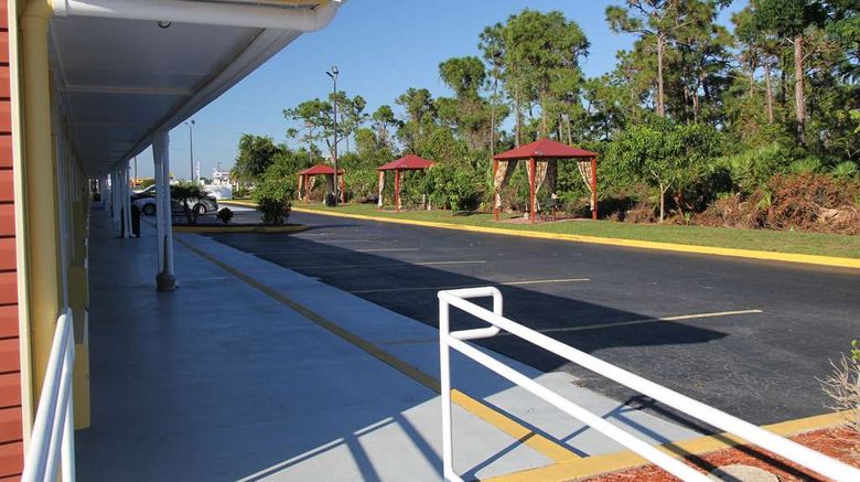 <b>Knights Inn Punta Gorda Exterior</b>. Images powered by <a href="https://iceportal.shijigroup.com/" title="IcePortal" target="_blank">IcePortal</a>.