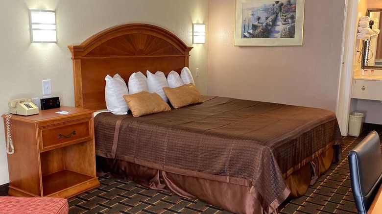 <b>Knights Inn Punta Gorda Room</b>. Images powered by <a href="https://iceportal.shijigroup.com/" title="IcePortal" target="_blank">IcePortal</a>.