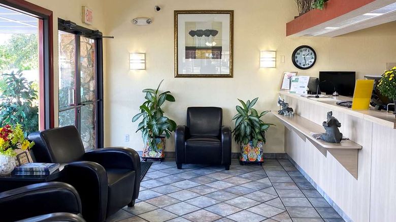 <b>Knights Inn Punta Gorda Lobby</b>. Images powered by <a href="https://iceportal.shijigroup.com/" title="IcePortal" target="_blank">IcePortal</a>.