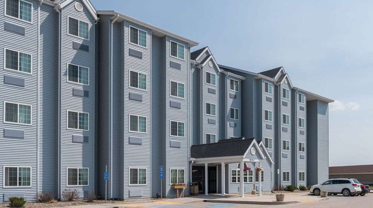 Microtel Inn & Suites by Wyndham Stanley Exterior