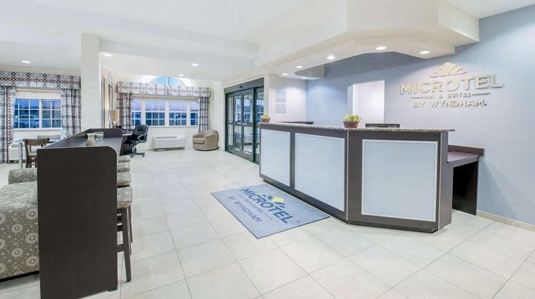 Microtel Inn & Suites by Wyndham Stanley Lobby