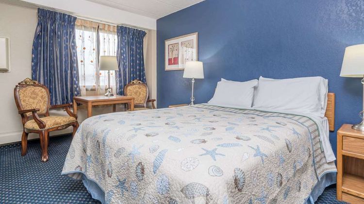 Knights Inn Litchfield Room