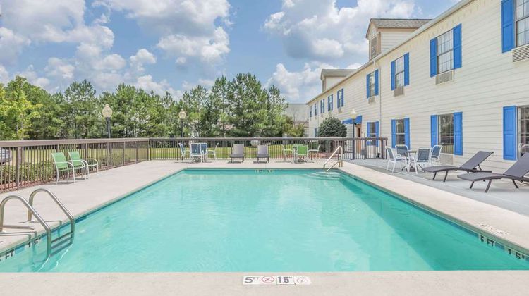 Days Inn Shallotte Pool