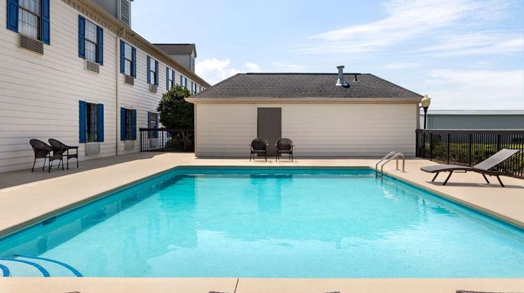 Days Inn Shallotte Pool