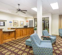 Super 8 Valdosta Mall Lobby