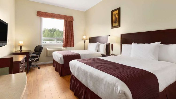 Days Inn by Wyndham Chetwynd Room