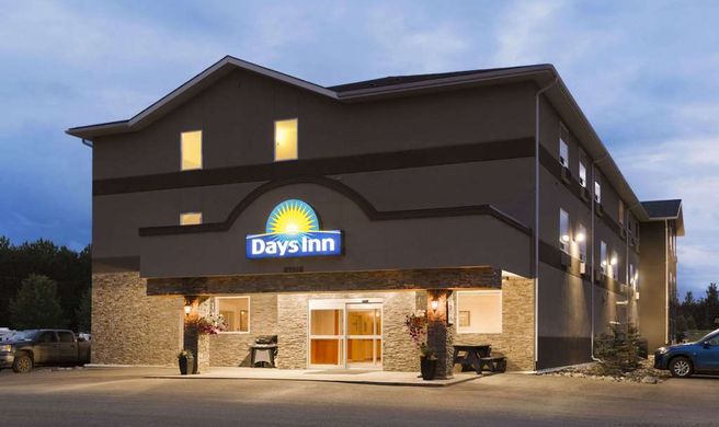 Days Inn Chetwynd Exterior