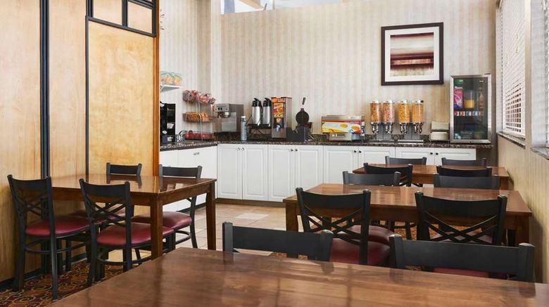 <b>Travelodge North Battleford Restaurant</b>. Images powered by <a href="https://iceportal.shijigroup.com/" title="IcePortal" target="_blank">IcePortal</a>.