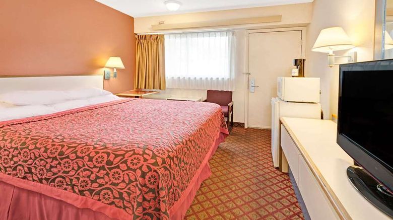 <b>Days Inn Overland Park Room</b>. Images powered by <a href="https://iceportal.shijigroup.com/" title="IcePortal" target="_blank">IcePortal</a>.