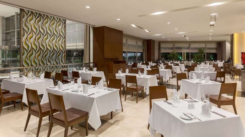 <b>Ramada Plaza Istanbul Tekstilkent Restaurant</b>. Images powered by <a href="https://iceportal.shijigroup.com/" title="IcePortal" target="_blank">IcePortal</a>.