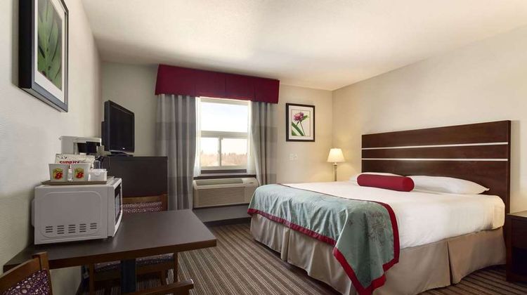 Super 8 Saskatoon West Room