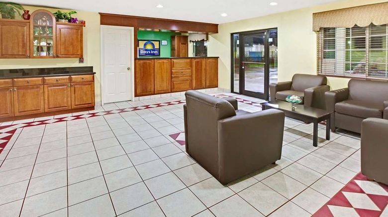 <b>Days Inn Baytown TX Lobby</b>. Images powered by <a href="https://iceportal.shijigroup.com/" title="IcePortal" target="_blank">IcePortal</a>.