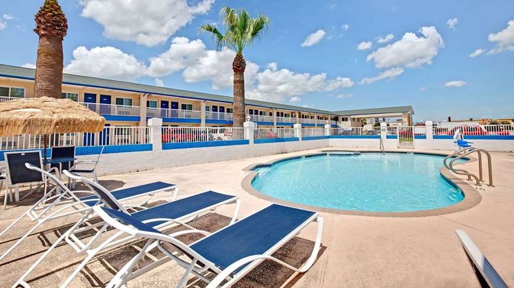 Days Inn Baytown TX Pool