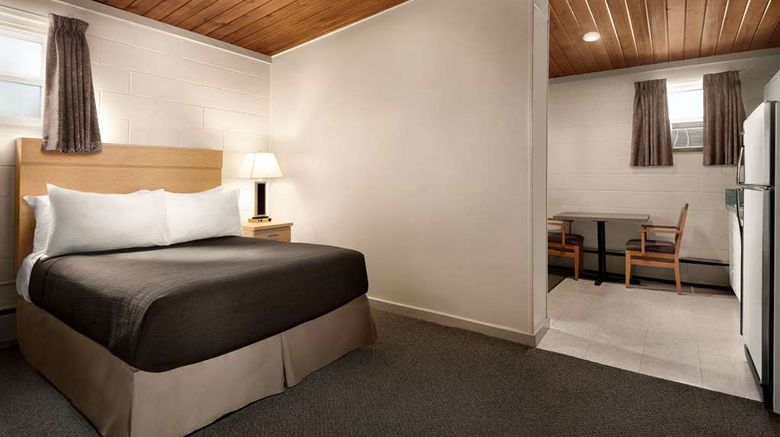 <b>Thriftlodge Moose Jaw Suite</b>. Images powered by <a href="https://iceportal.shijigroup.com/" title="IcePortal" target="_blank">IcePortal</a>.