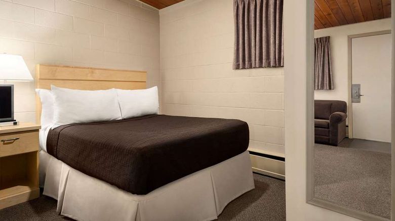 <b>Thriftlodge Moose Jaw Room</b>. Images powered by <a href="https://iceportal.shijigroup.com/" title="IcePortal" target="_blank">IcePortal</a>.