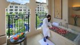 <b>Wyndham Grand Plaza Royale Hainan Longmu Room</b>. Images powered by <a href="https://iceportal.shijigroup.com/" title="IcePortal" target="_blank">IcePortal</a>.