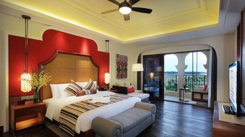 <b>Wyndham Grand Plaza Royale Hainan Longmu Room</b>. Images powered by <a href="https://iceportal.shijigroup.com/" title="IcePortal" target="_blank">IcePortal</a>.