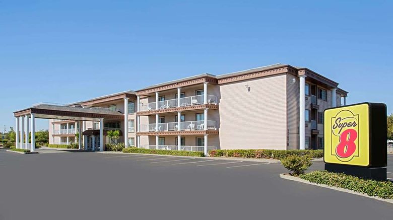 Super 8 Oroville Exterior. Images powered by <a href="https://iceportal.shijigroup.com" target="_blank" rel="noopener">Ice Portal</a>.