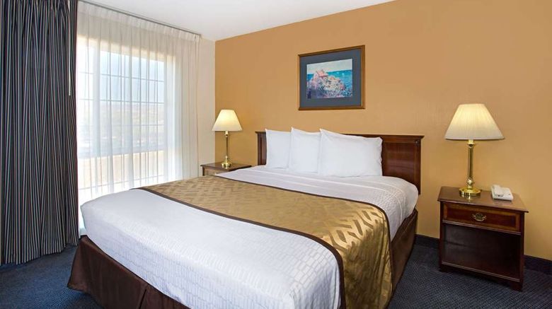 <b>Super 8 Oroville Room</b>. Images powered by <a href="https://iceportal.shijigroup.com/" title="IcePortal" target="_blank">IcePortal</a>.