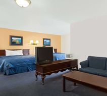 Super 8 Oroville Room