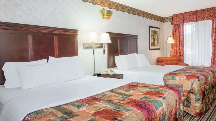 Days Inn Oneonta AL Room