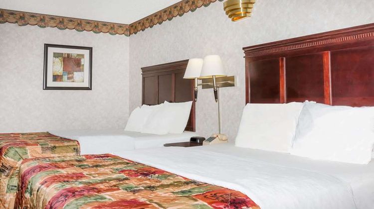 Days Inn Oneonta AL Room