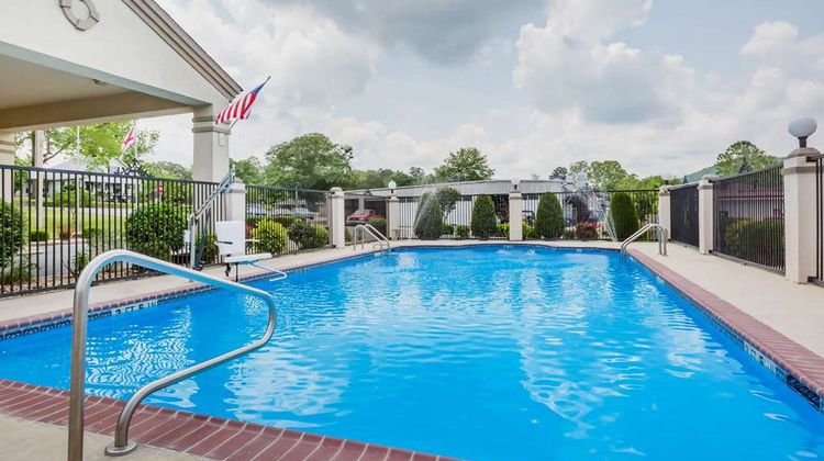 Days Inn Oneonta AL Pool