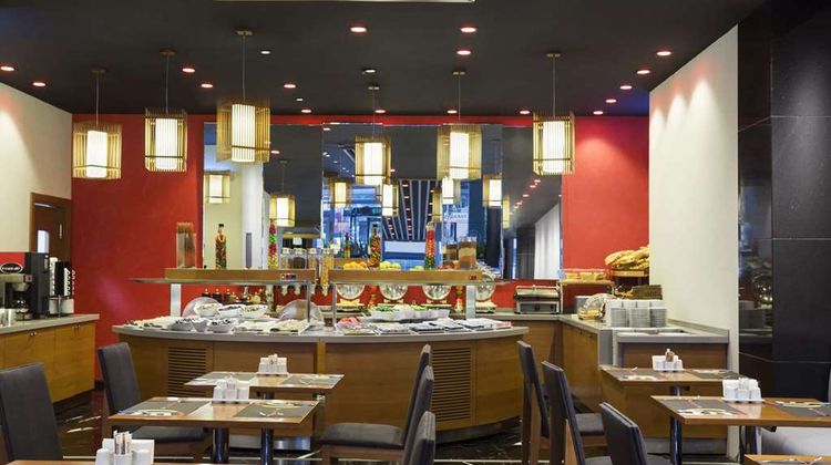 Ramada Encore By Wyndham Izmir Restaurant