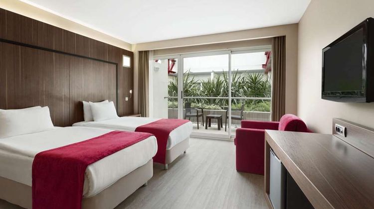 Ramada Encore By Wyndham Izmir Room