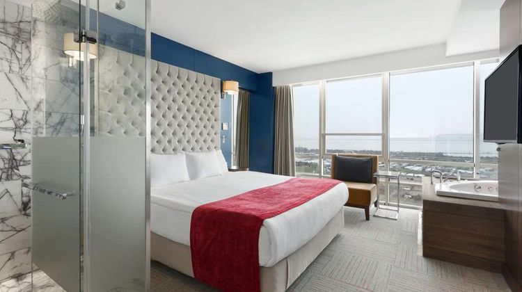 Ramada Encore By Wyndham Izmir Suite
