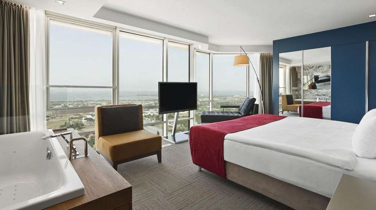 Ramada Encore By Wyndham Izmir Suite