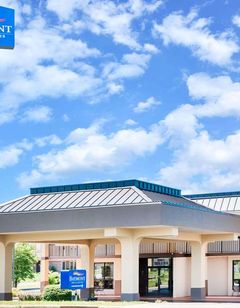 Baymont Inn/Suites Clarksville Northeast