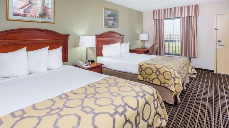 <b>Baymont Inn/Suites Clarksville Northeast Room</b>. Images powered by <a href="https://iceportal.shijigroup.com/" title="IcePortal" target="_blank">IcePortal</a>.