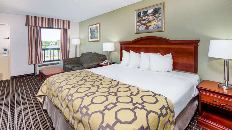 <b>Baymont Inn/Suites Clarksville Northeast Room</b>. Images powered by <a href="https://iceportal.shijigroup.com/" title="IcePortal" target="_blank">IcePortal</a>.